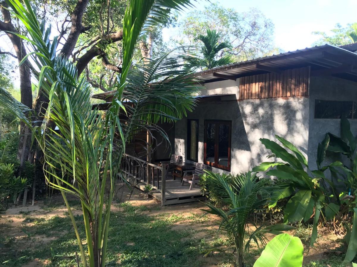 Himmapan Resort Koh Phayam Esterno foto